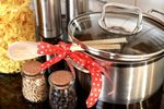 4 вида токсични съдове за готвене, които трябва да избягвате