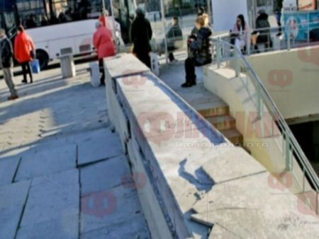 Защо падат плочките на площад „Съединение“ в Пловдив?