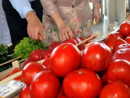 Шокиращи факти за турските чушки и домати, които ядем