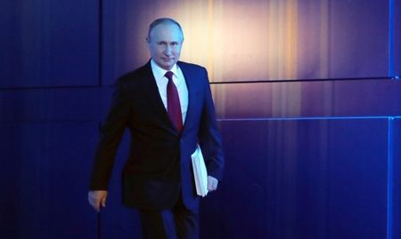 Путин ще остане на власт поне до 2024-та, той не бърза с промените