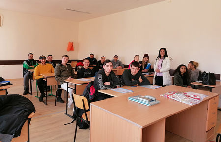 Среща на КНСБ с несебърски ученици на тема "Моето първо работно място"