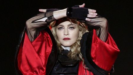 Мадона отмени още два концерта