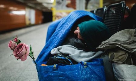 900 евро за мухлясало мазе в Германия - хиляди българи живеят в окаяни условия
