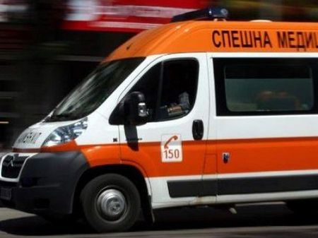 Кола отнесе поредна жертва на пешеходна пътека в центъра на Бургас