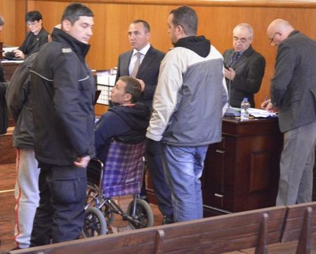 Кошмарно 9-часово заседание при старта на процеса срещу Миню Стайков, 50 души натикани в стая без прозорци