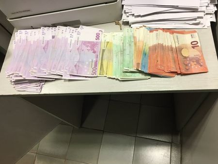 Възрастна германка опита да прекара нелегално 206 хил.евро през пункта в Малко Търново