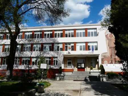 13 училища в Бургаско с нови специалности
