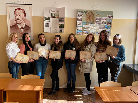 Учениците от СУ "Любен Каравелов" в Несебър грабнаха 8 награди от исторически конкурс