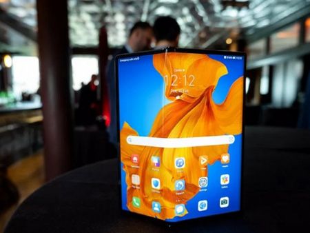 Huawei представи своя нов сгъваем смартфон Mate Xs