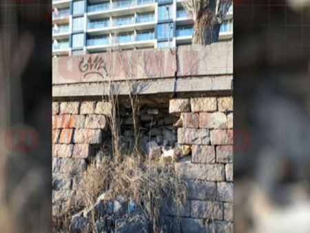 Кражба на камъни от подпорна стена в Пловдив