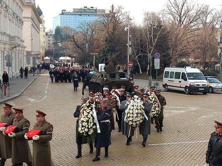 Изпращат на оръдеен лафет генерал Боцев (СНИМКИ)