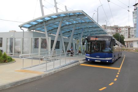 Градският транспорт работи с празнично разписание на 3 март, Синята зона в Бургас - безплатна