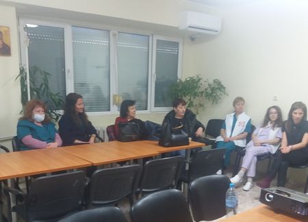 В КОЦ-Бургас се проведе лекция на тема „Катетризация на венозни съдове и поддържането им“