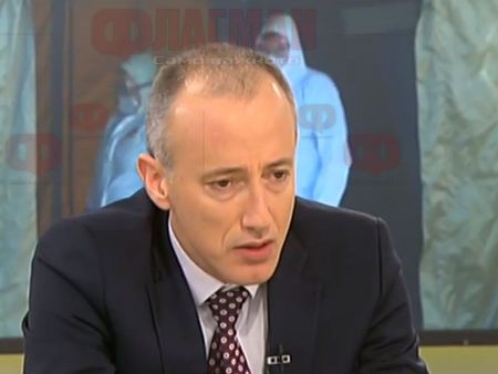 Министър Вълчев: Ваканция за коронавируса не е нужна, за изпитите последните теми може да отпаднат