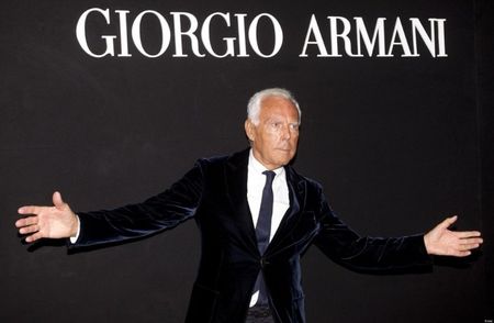 Джорджо Армани дава пари на 4 болници