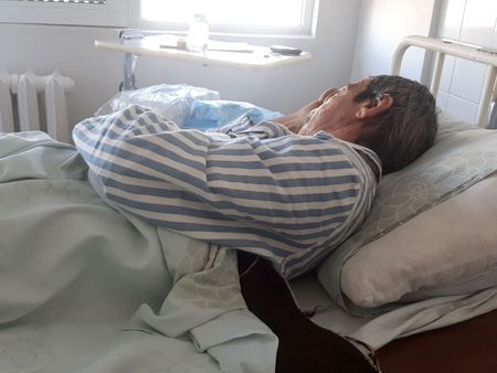 Атанас от Поморие търси близки, които да поемат лечението му в Бургаската болница