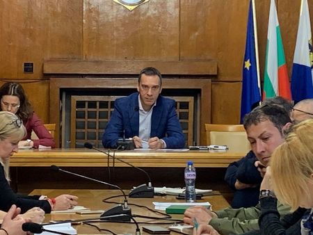Димитър Николов: Като кмет, като човек Ви моля, изолирайте се в домовете си!