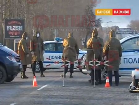 Пътищата за Банско блокирани, не допускат дори бус, превозващ хляб