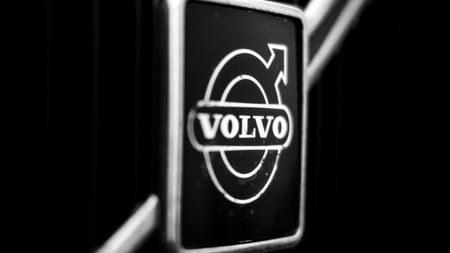 Volvo ще уволни всички 20 000 заети в производството на камиони - временно