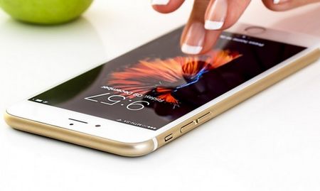Apple ограничи продажбата на телефони