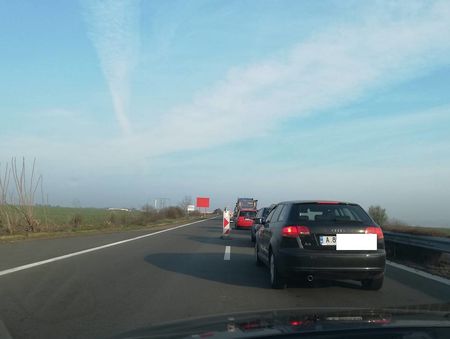 Внимание, шофьори! Голяма тапа на изходите на Бургас заради новите мерки
