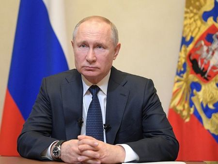 Путин нареди: Не пипайте заплатите по време на пандемия