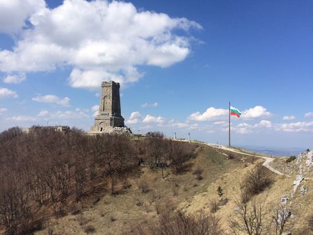 До 3 април: Ограничават движението през прохода „Шипка“