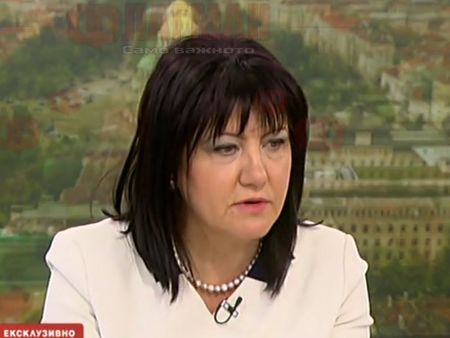 Цвета Караянчева: Ако един депутат се зарази с коронавирус, ще блокира парламента за 14 дни