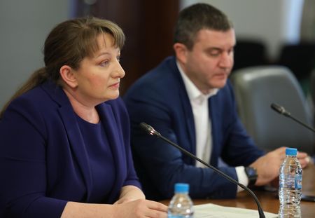 Почти 10 хиляди се регистрирали като безработни заради COVID-19