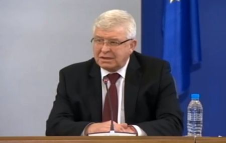 Ананиев набързо отмени заповедта за задължително носене на предпазни маски