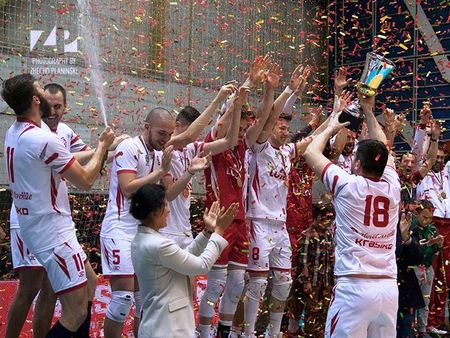Страхотна новина за бургаския спорт: Волейболистите от "Нефтохимик 2010" пак са шампиони