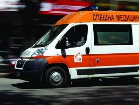 Спешните медици в Бургас: Ние не сме ли на първа линия, защо ни пренебрегвате? 