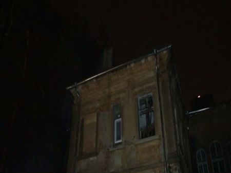 Голям пожар във Велико Търново, горя покрива на старата митрополия