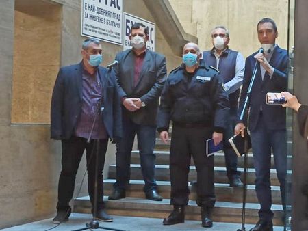 Кризисният щаб в Бургас алармира здравния министър: Изчерпваме тестовете за COVID-19, има само за два дни