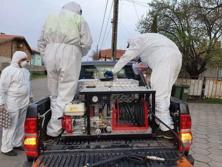 Дезинфекцират по два часа пощенските клонове в Бургас, утре започва изплащането на пенсии