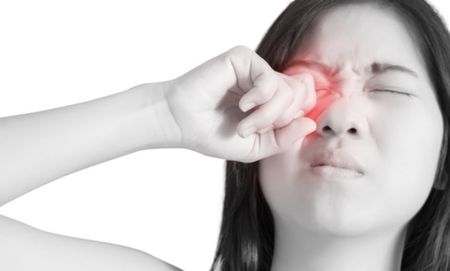 Болката в очите също е симптом на COVID-19