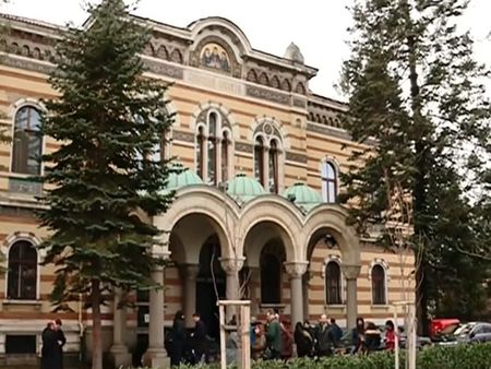Борисов на среща със Светия Синод за мерките в храмовете на Цветница и Великден