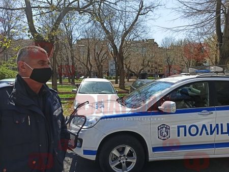 Полиция обсади Борисовата градинка в Бургас, глобяват хора без маски