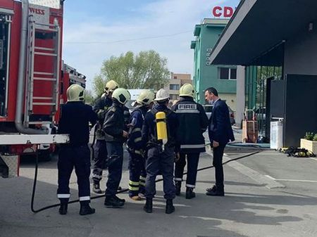Кметът Димитър Николов: Аплодисменти за бургаските пожарникари за случая "Зора", огънят е локализиран