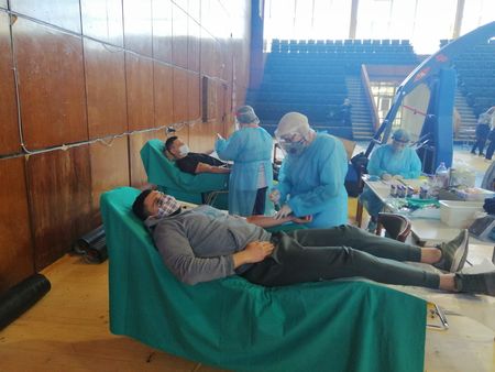 Спортисти дариха кръв за УМБАЛ-Бургас