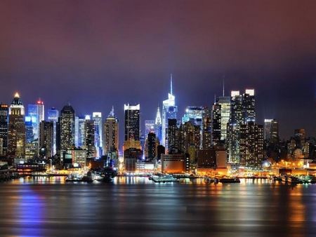 В Ню Йорк замениха аплодисментите за медиците с пеене на Синатра