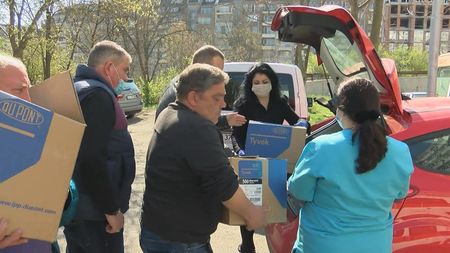 Дарителска акция на бургазлийката Кристина Божинова осигури предпазна екипировка за Спешна помощ