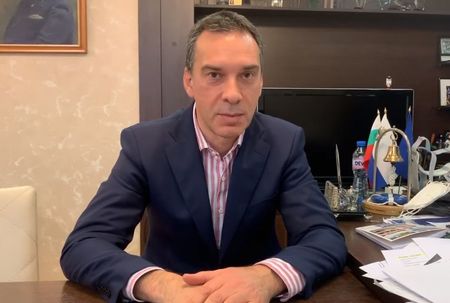 Димитър Николов: Скъпи бургазлии, нека Великден донесе в домовете Ви повече вяра и обич