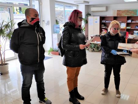 Почитатели на Тони Димитрова дариха 3000 лв. на Община Бургас в подкрепа на мерките срещу COVID-19