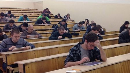 Държавата вдигна таксите за обучение в 18 университета