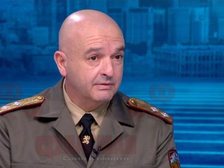 Генерал Мутафчийски бие тревога, COVID-19 оставя следи в белия дроб