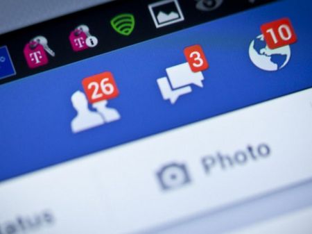 50 души водят видео разговори чрез нова функция на Facebook