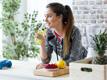 5 храни и напитки, елиминиращи водното тегло