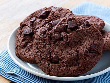 Похапва ви се нещо сладко, ето как да си направите шоколадови бисквитки без брашно