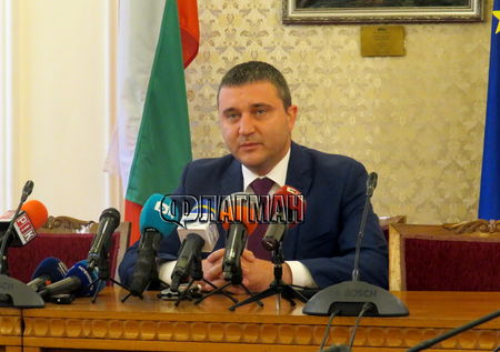 Горанов: Как разбрахте, че съм министър на Делян Пеевски? Това не е истина